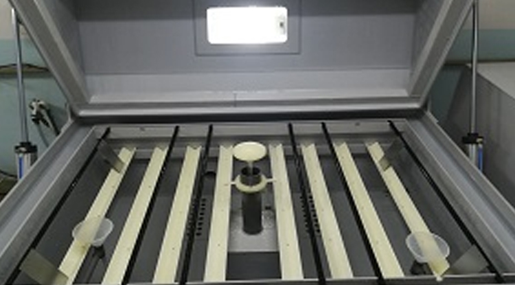中性盐雾试验检测：QB/T 3826
