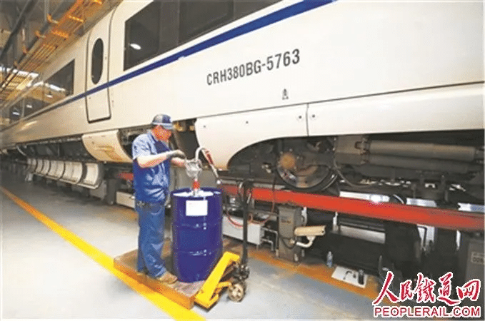 动车组内饰涂料检测：Q/CR 546.2